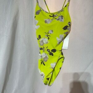 Athleta Gardenia One Piece Swimsuit Size M